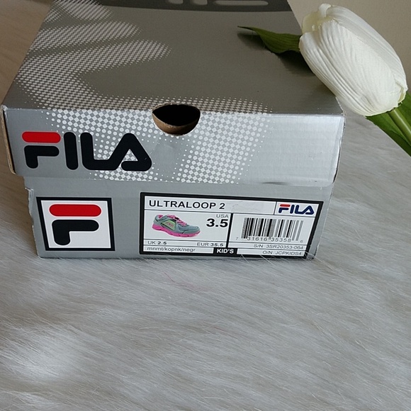 BEAUTIFUL KIDS FILA SHOES SIZE 3.5 M nwt - Picture 5 of 5